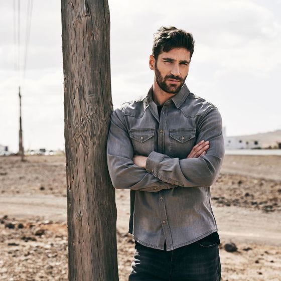 Camisa vaquera Brandit Riley en Grey Denim