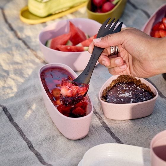 Caja de almuerzo Light My Fire SnapBox Oval Bio 2 paquetes - Sandy Green/Dusty Pink