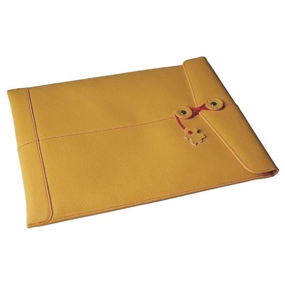 Funda Civilian Pro Manila 15 para MacBook Air 15" de cuero en Mango
