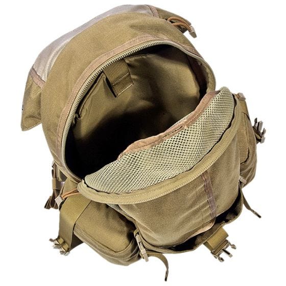 Mochila Flyye Carapax de 32 litros en Coyote Brown