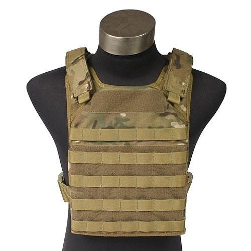 Chaleco portaplacas Flyye Fast Attack GEN 1 con sistema MOLLE en MultiCam
