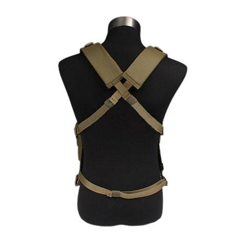 Chaleco táctico Flyye LBT AK en Coyote Brown