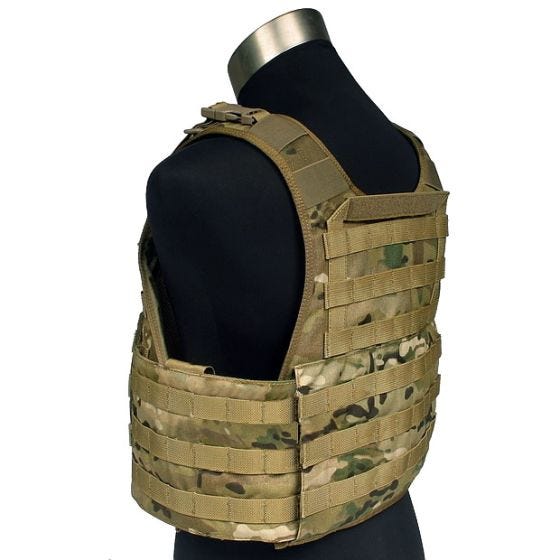 Chaleco portaplacas Flyye con sistema MOLLE en MultiCam