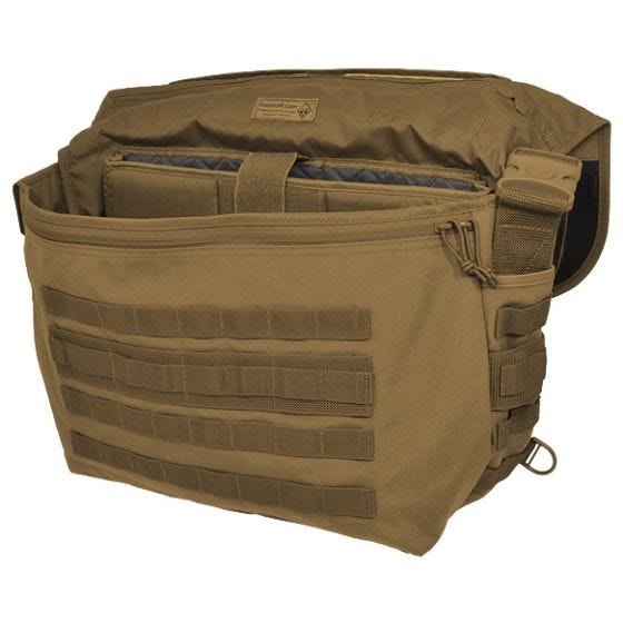 Bolsa bandolera Hazard 4 Defense Courier de tamaño grande en Coyote