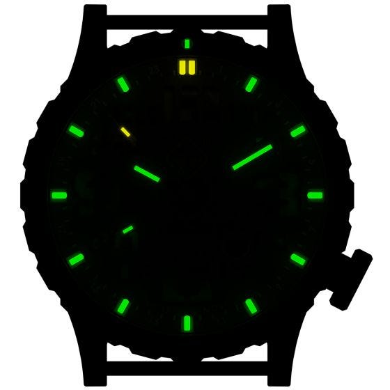 Reloj de titanio con tritio Hazard 4 Heavy Water Diver en Cavern y detalles en verde y amarillo
