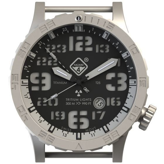 Reloj de titanio con tritio Hazard 4 Heavy Water Diver con manecilla GMT en Blacktie White y detalles en rojo y azul