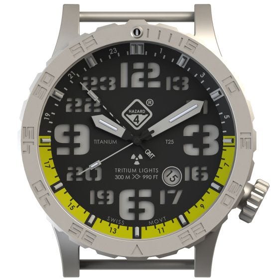 Reloj de titanio con tritio Hazard 4 Heavy Water Diver con manecilla GMT en Blacktie Yellow y detalles en verde y amarillo