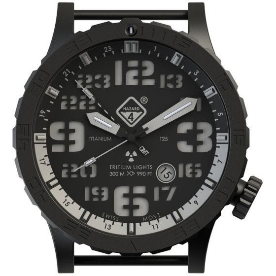 Reloj de titanio con tritio Hazard 4 Heavy Water Diver con manecilla GMT en Nightwatch White y detalles en verde y amarillo