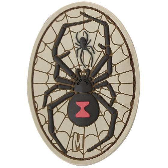 Parche con viuda negra Maxpedition en Arid