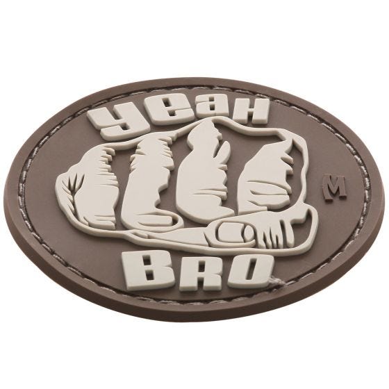 Parche con puño Maxpedition Bro Fist en Arid