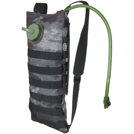 Set de hidratación MFH con bolsa y funda MOLLE en HDT Camo LE